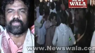 TRS activists celebrated Telangana formation at Charminar by cutting a cake