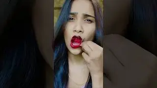 Peel off mask lipstick hack😱 #hack #viralvideo #lipstick#shorts  #youtubeshorts#new#makeup#tips