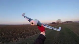 Hand-Landing Training with Parrot Disco !