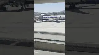 RYANAIR BOEING 737-800  IN M&Aacute;LAGA (SPAIN) #ryanair #boeing #boeing737 #boeing737800 #m&aacute;lagaairport