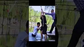 Wobbly Bridge Wonders: Funny Moments at the Theme Park!