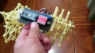 Robot Insecto con mecanismo Theo Jansen