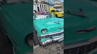 HAVANA, CUBA - CARROS ANTIGO