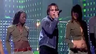 Serge singing 