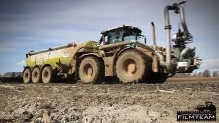 Claas Xerion 3800  mit SGT Schwanhals Güllefass mit einer Boden Kurzscheibenegge