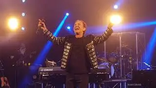 Roby Facchinetti - Il cielo è blu sopra le nuvole Live + monologo Roby