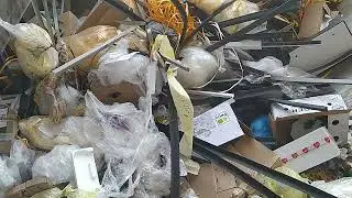 Warehouse waste. The waste doesn't want to go into the container. ⚠️