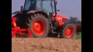 KUBOTA M105S Siewnik do nawozu BETA