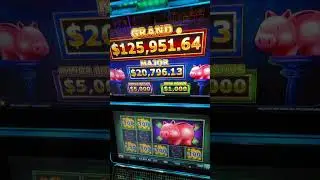 $100 Piggy Bankin Bonus with my son! #slots #casino #vegas