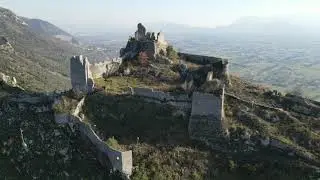 Castello dei Conti D'Aquino Roccasecca, visto dal drone 4 K