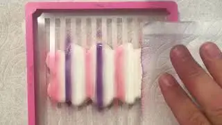 Airbrushing Stripes on a Sugar Cookie