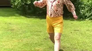 Football United | Vic Reeves TV