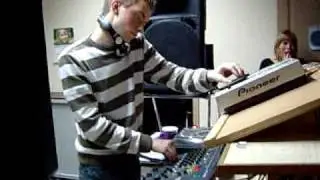 Juls @ Club Night ( Must FM - 02.05.08 )