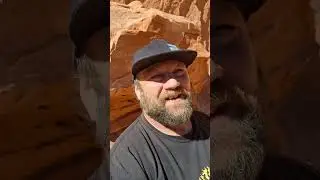 Exploring the  Red Cliff area pictographs and cave dwelling #petroglyphs 