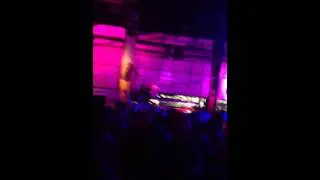 Perry Twins at Pier Dance