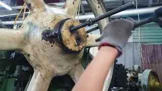 Power press stamping machine repairing