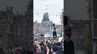 Pendant with the times, a tekno parade in the streets of Amsterdam #parade #tekno #Amsterdam