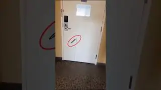 This hotel door trick is terrifying! Stay alert! #HotelHack #StaySafe #Shorts