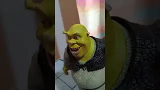 Shrek vs Steve pelea &eacute;pica de juguetes!! 😱🔥 #anime #subscribe #shorts