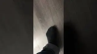 Shoes hitting floor sound effect