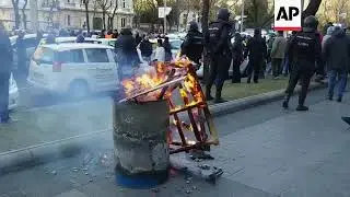 Madrid taxi drivers protest ride-hailing services