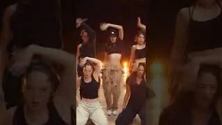 #mirrored LISA ROCKSTAR DANCE PRACTICE