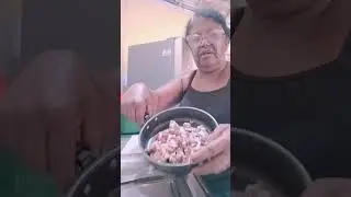 Já estou cortando a  carne