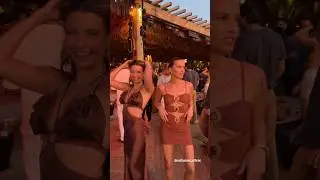 Julia Wieniawa i Maffashion tańczą na imprezie na wakacjach