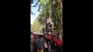 Castellers fail (Catalan human tower crash)