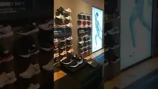 NIKE SHOES IN ARAB MALL! #shorts #trend #satisfyingvideo
