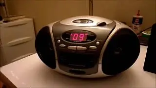 Durabrand CD-109 AM/FM Programmable Compact Disc Player