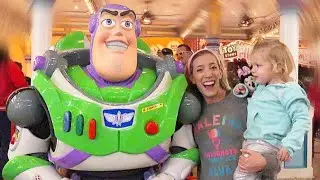 MEETING BUZZ AT DISNEYLAND!