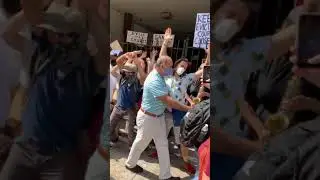 New Orleans 2020 - 'Cancel Rent' Protesters Block Landlord From Going Inside