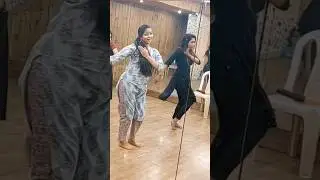 Thumkeshwari - Bhediya | #Dance #shorts #DancingAmritaJ