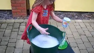 RainbowTrugs&trade; Demo 13: When camping, a Rainbow Trug makes a good washing up bowl.