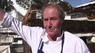 chez Belliou la Fumée le souvenir de ROBERT BLANC est à demeure