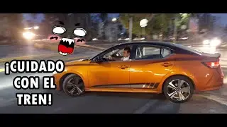 Pero les gusta jugarle... ¡Cuidado con el tren!
