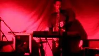 Bar McKinnon solo live (2 of 4)