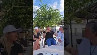 Entrega de materiales h/ el 7 de Julio! Fernando Meneses, Sandra Burgos y Alicia Ull&oacute;a desde Espa&ntilde;a