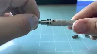 Uni kuru toga rotating lead mechanical pencil