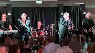 THE CLASSIC FIVE - GROUPE R&Eacute;TRO avec Michel Stax: Notre amour n'est plus qu'une habitude. 2024-05-17