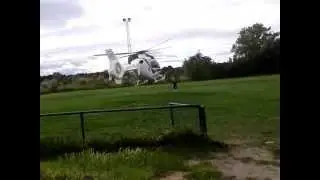 atterissage de justesse d'un h&eacute;licopt&egrave;re du samu