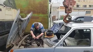Он попал под КРАН и мы купили его по цене сигнализации, первый ЗАЗ Макса, певый запуск за 5 лет
