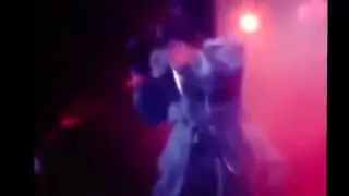 QUEEN live San Francisco march 6th .1977 TIE YOUR MOTHER DOWN