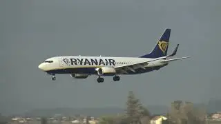 Ryanair Boeing 737-800 SP-RKM Landing Malaga LEMG