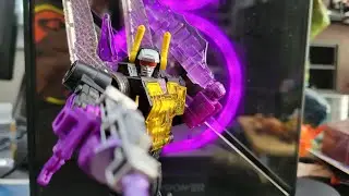 Transformers Legacy Kickback Review