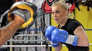 Elle Brooke & Emily Brooke &bull; OPEN WORKOUT&bull; DAZN & Kingpyn Boxing