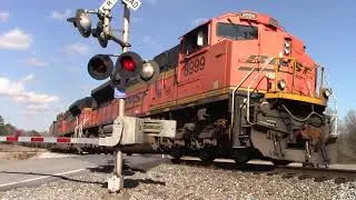 BNSF 8999 and 8593 lead NS 732 at Green