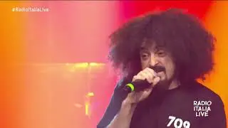 CAPAREZZA Vieni a ballare in Puglia - Live Radio Italia Live