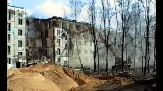 Снос 5-этажек на ул. Дыбенко (14 Апреля 2004 года)